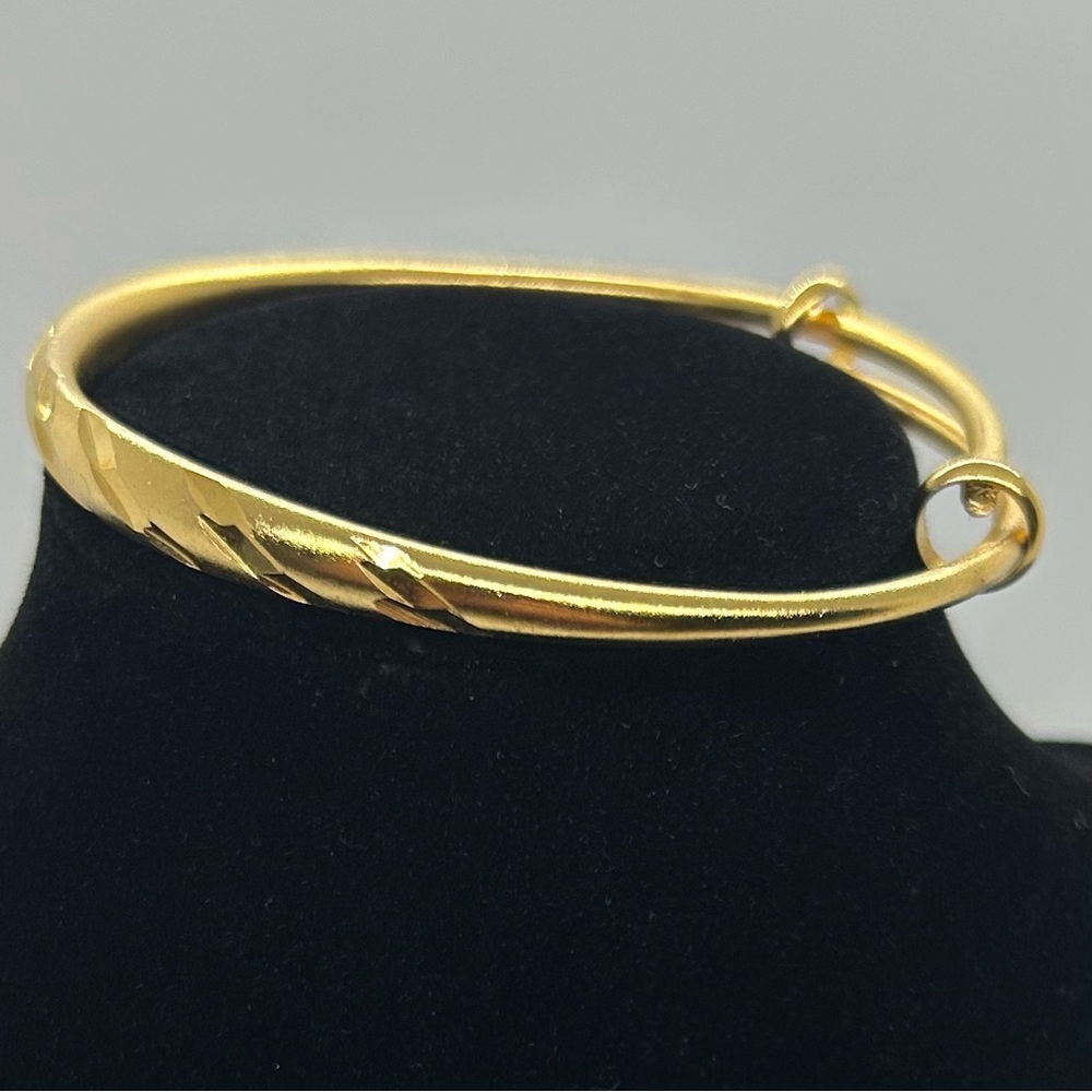 Gold Tone Hinged Adjustable Bangle Bracelet Textured Faceted Cut Pattern New - Picture 3 of 4